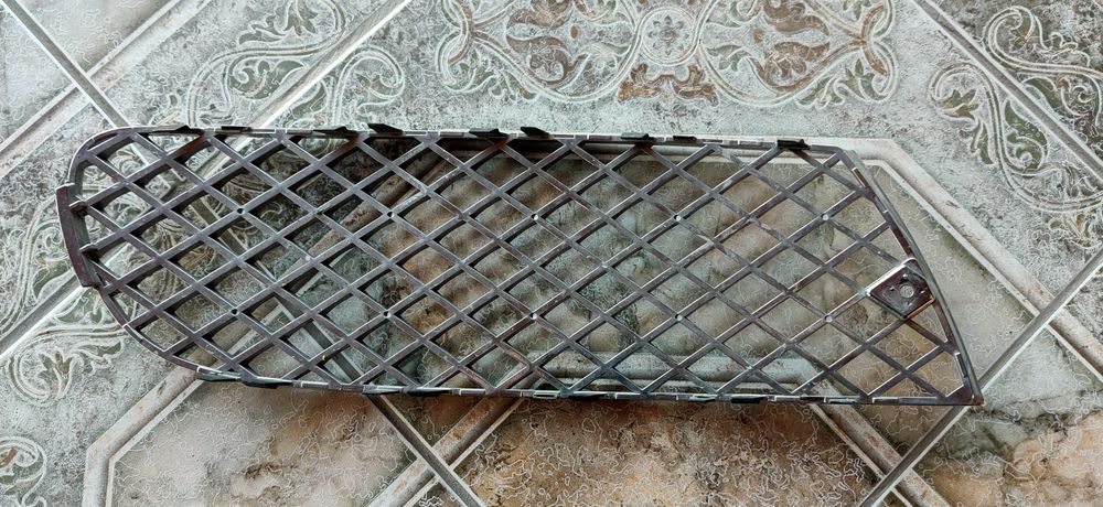 Решетка Bentley в бампер