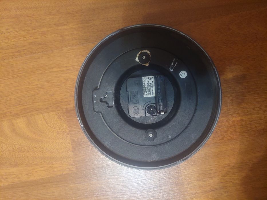 Часы настенные..