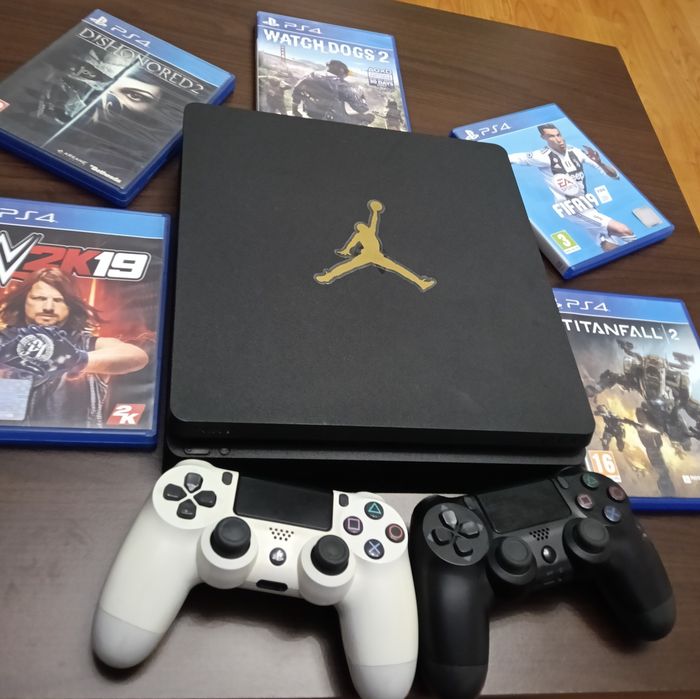 PlayStation 4 slim 500gb