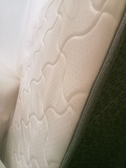 Продам матрас в хорошем состоянии