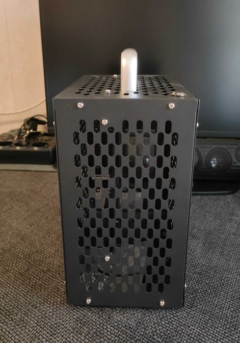 Корпус для ПК mini ITX
