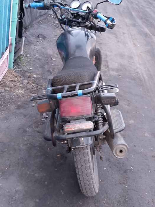 Продам мотоцикл Сузуки. 200 кубов