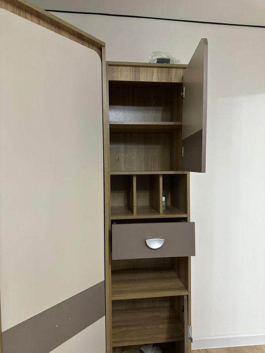 Диван, шкаф, стол рабочий