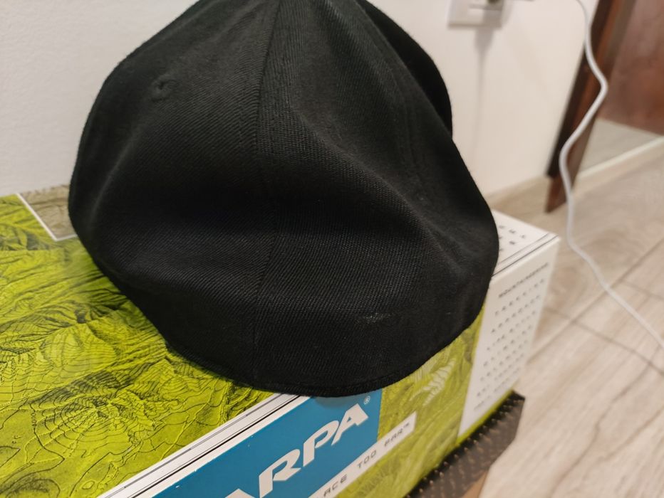 Șapcă full cap cozoroc drept