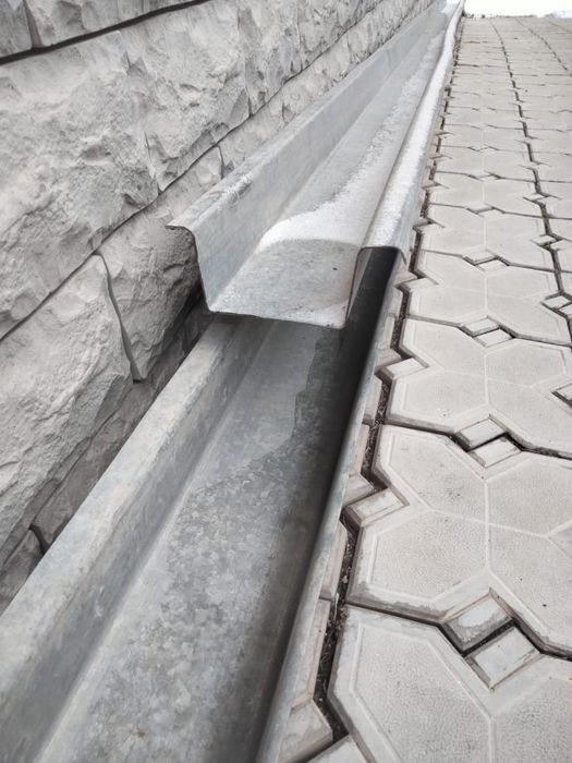 Продам водостоки