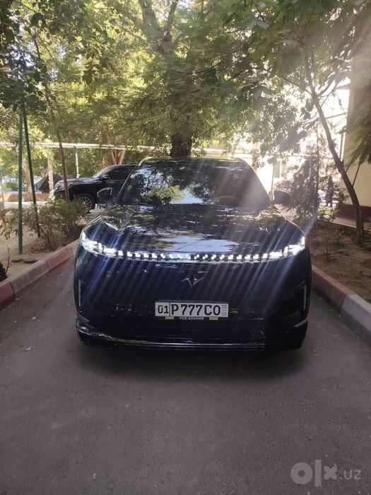 Такси водитель с личным авто LEAPMOTOR  C 16 И Li 9, DONG FENG 008 Чар