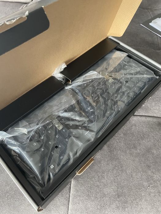 Tastatură mecanică TUF gaming ASUS