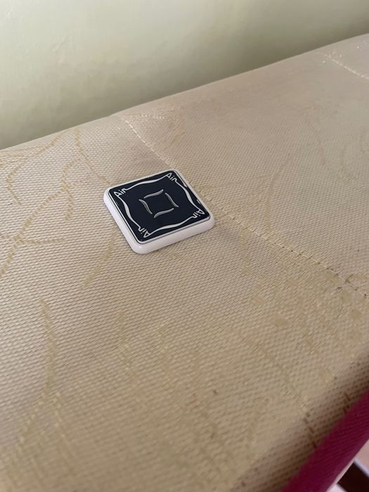 Pat pentru o persoană, cu saltea ortopedică din spuma făcută la comandă la 4Brands