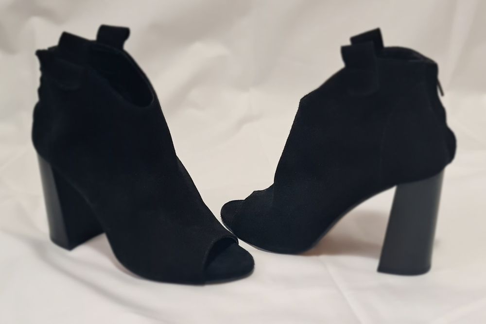 Botine cu vârf decupat, din piele întoarsă - Premium selection