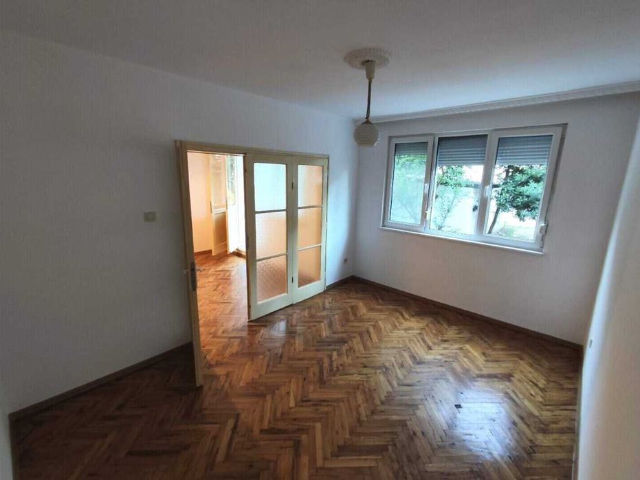 Дава се под наем Многостаен апартамент в Бургас, Център - 110 кв.м за 375 € - Снимка #7