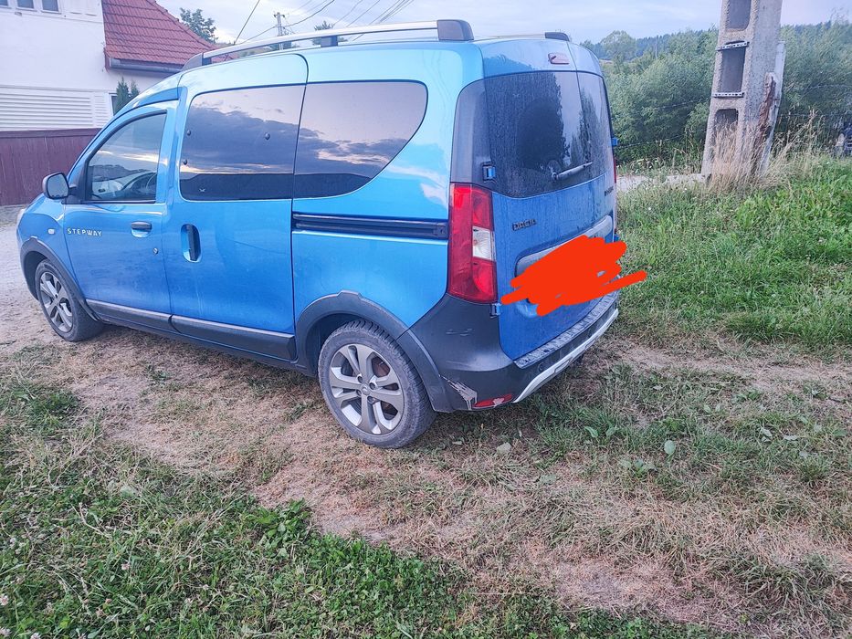 Vând Dacia Dooker