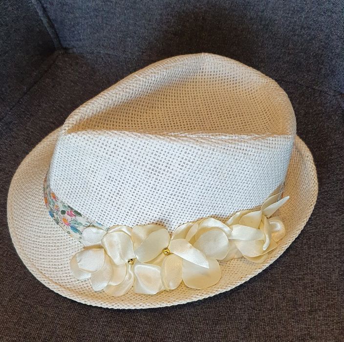 Красива шапка/капела, обиколка 54см