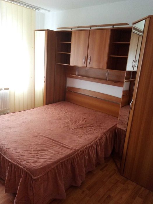 Ofer spre închiriere apartamnet 2 camere Rm.Sarat