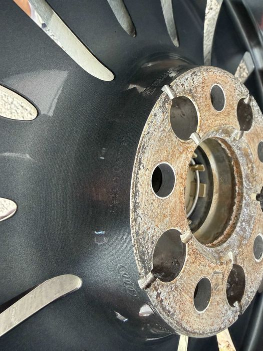 Оригинални джанти с гуми Audi 20 цола Е9JX20H20 ET37 Audi A8 D4 Ауди А8 Д4