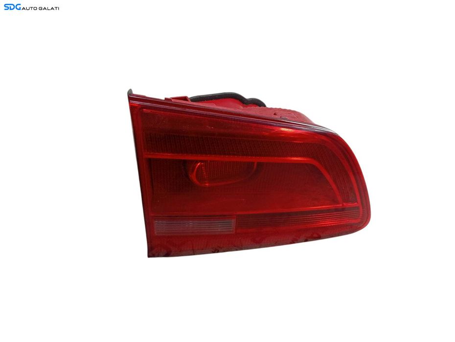Tripla Stop Lampa Stanga de pe Haion Hayon Portbagaj Volkswagen Touran 1T3 2010 - 2015 Cod 1T0945093A [LC0760]