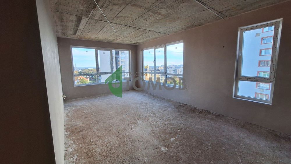 Просторен тристаен апартамент в кв. Самара 3