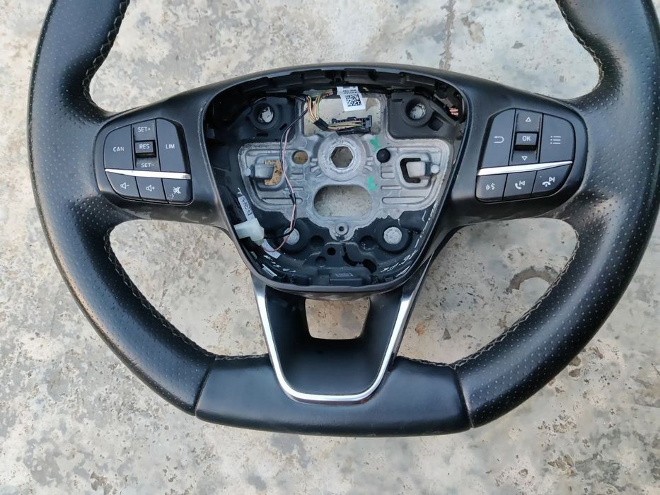 Volan tesit 3 spite cu comenzi - Piele perfoarata Ford KUGA 3 ST line 2023 H1BJ-3600-AEB