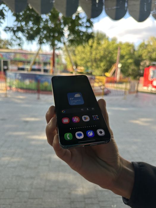 Продам Samsung S22