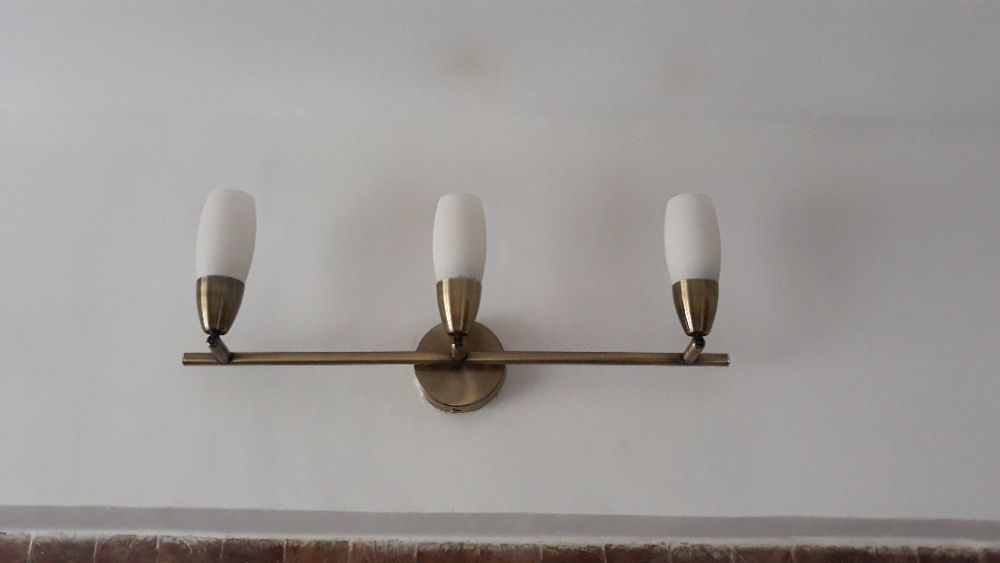 Vand lustra - aplica perete