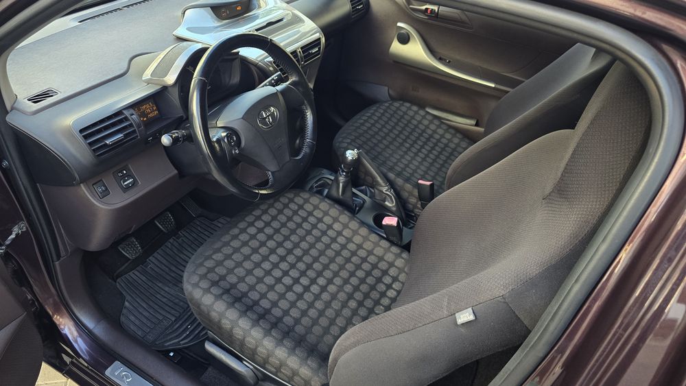 Toyota IQ 2010 1.0 benzina