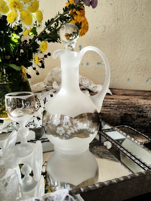 Комплекта шише с чаши