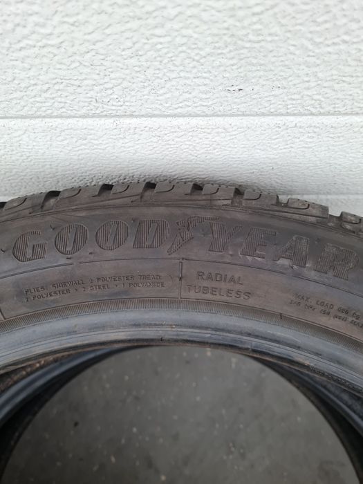 Зимни гуми 2 броя GOODYEAR UltraGrip 195 55 R20 дот 3419