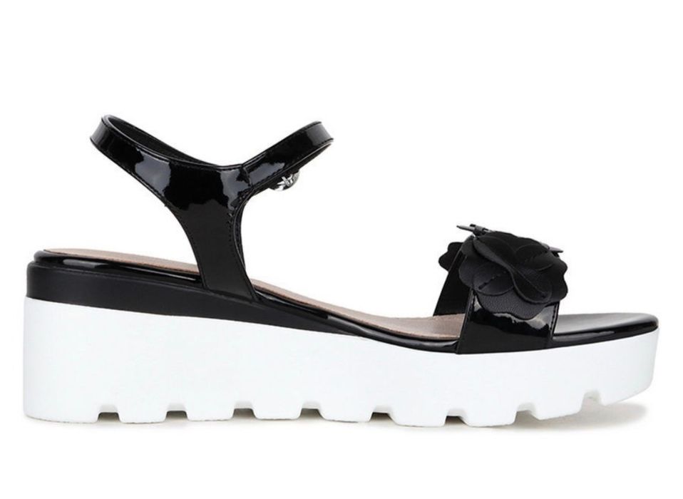 Босоножки Taccardi 38р