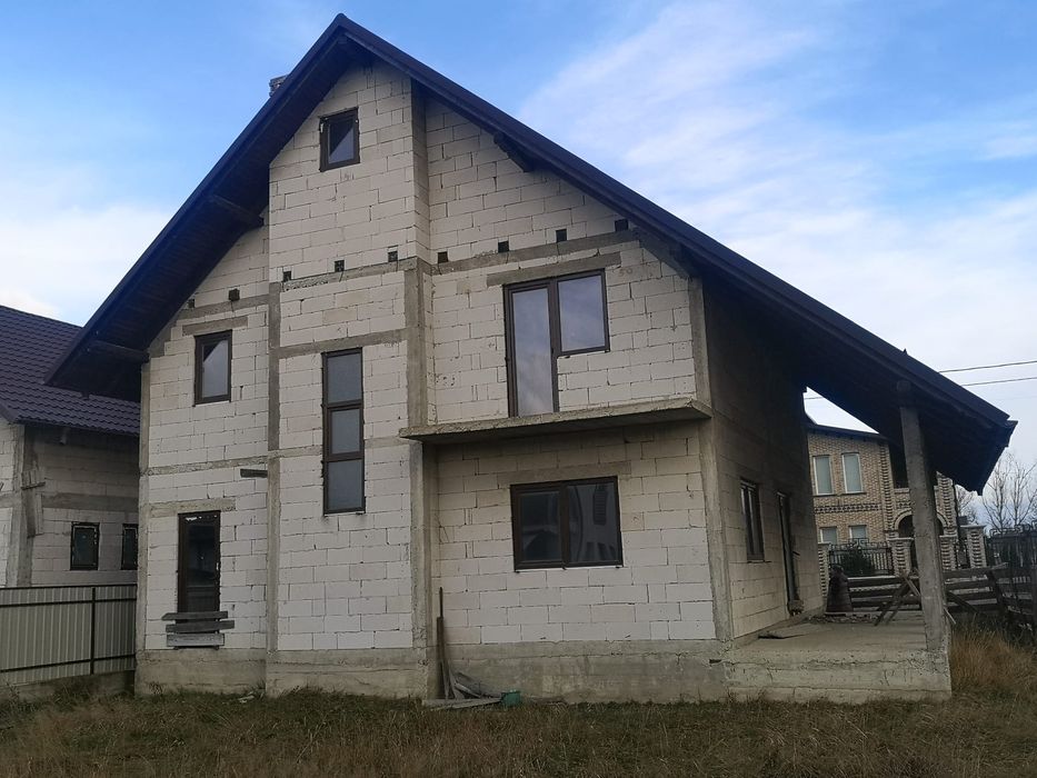 Casă la roșu 200mp in Rădăuți