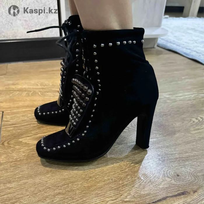 Демисезонные сапоги