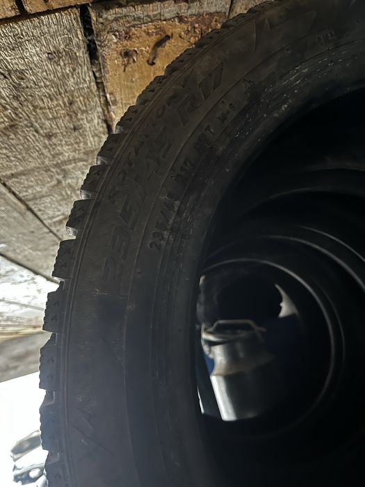 Продам Шины Pirelli 235/45 R17