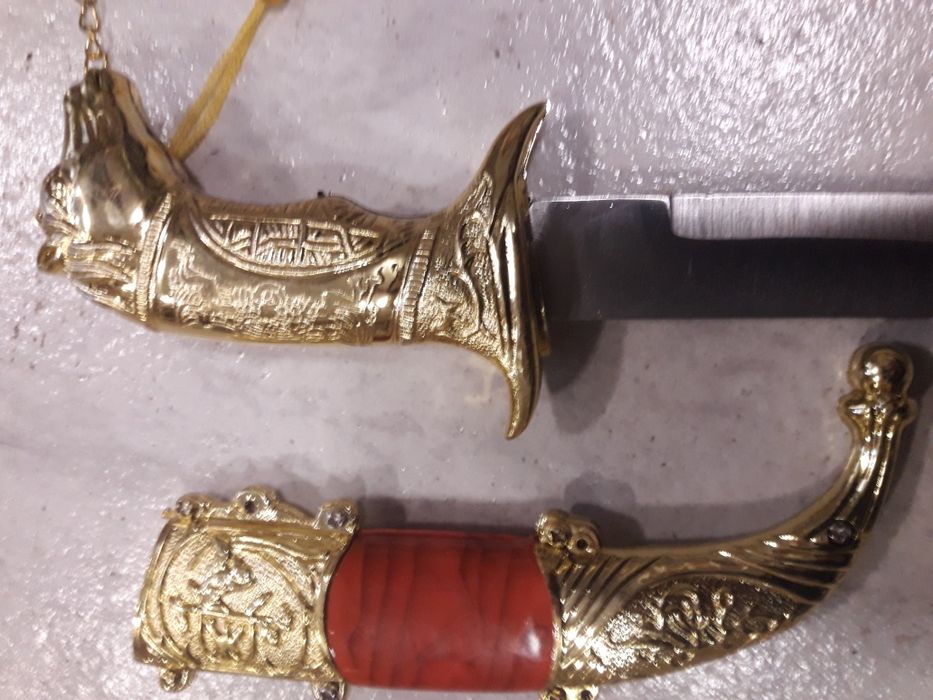 Красив нож,кинжал,кама,кортик,острие