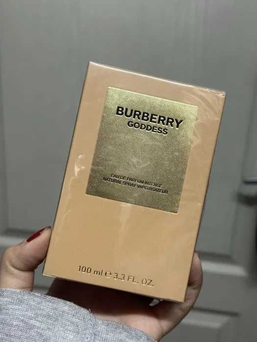 Burberry Goddess Intense (Buc/En Gross)