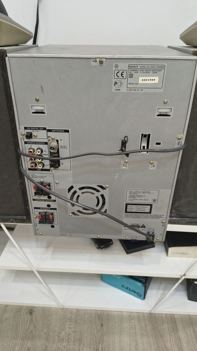 Sony RXD8S с оригинални те си Тонколони