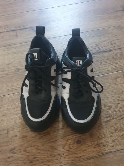 Pantofi sport ( adidasi) marca Medea 36