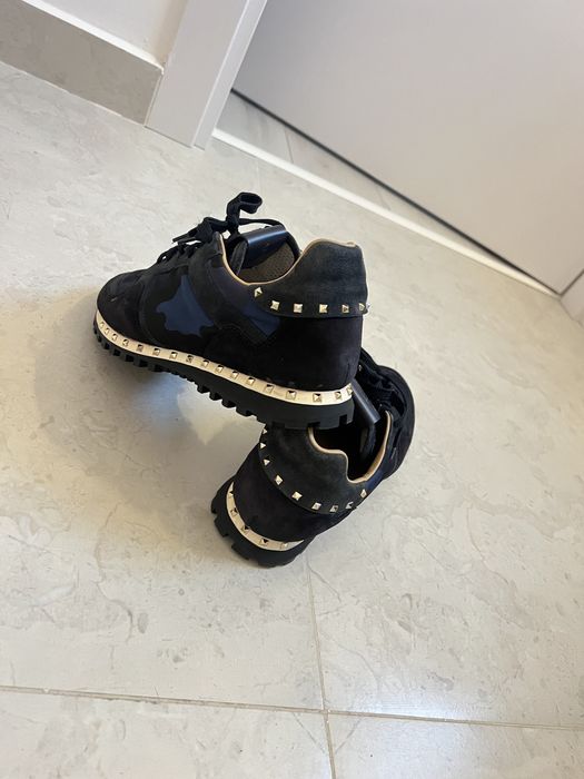 Adidasi valentino rockstud