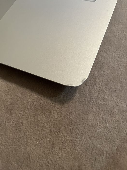 Aplle Macbook air 13