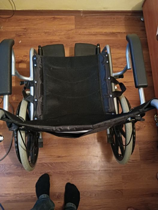 Scaun cu rotile , preț negociabil