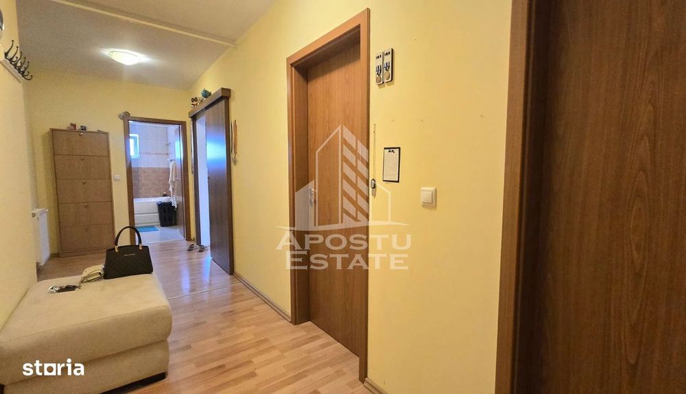 Apartament de vanzare cu 3 camere, bloc nou, centrala proprie,Aradului