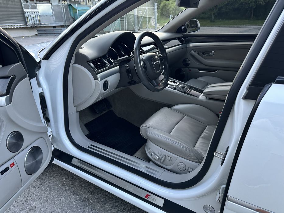 Audi/Ауди S8 5.2 V10 Ceramic-B&O-Вакум-Масаж-Камера-Мъртва Зона-Обдух