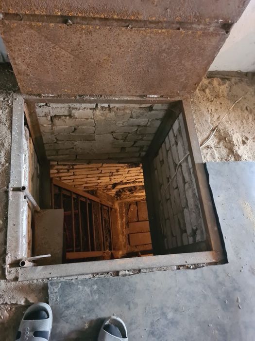 Продам гараж с сухим погребом