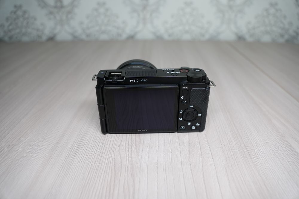 Sony ZV-E10 новый