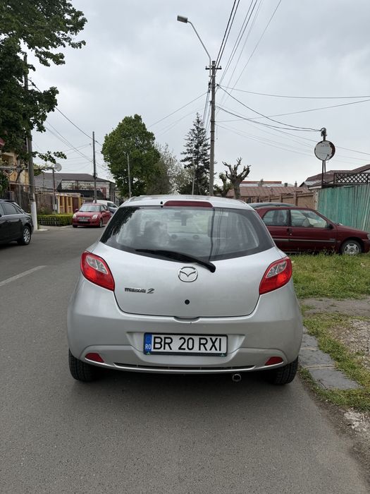 Mazda 2 - 1.3 BENZINA-6000 LEI pretul  NU ESTE negociabil.