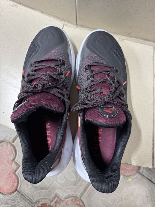 Продам Under Armour Curry