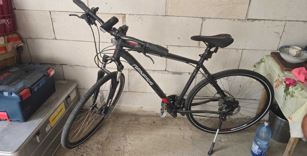 Bicicleta nouă , rotile pe 29