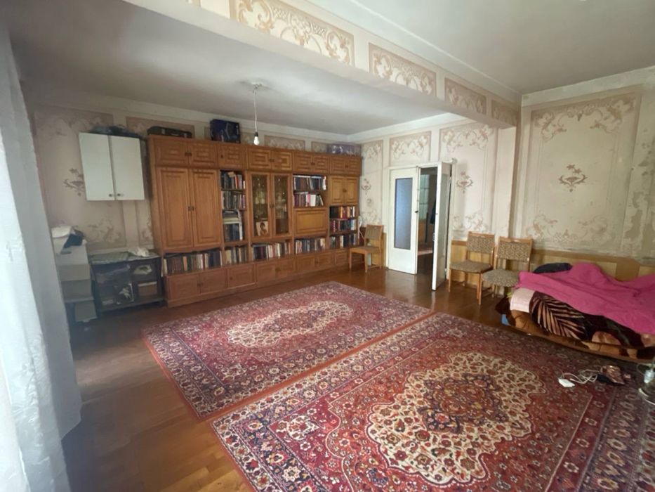 Продается 3х ком квартира. Массив куйлюк 5. Сдвоенный зал. 92м2