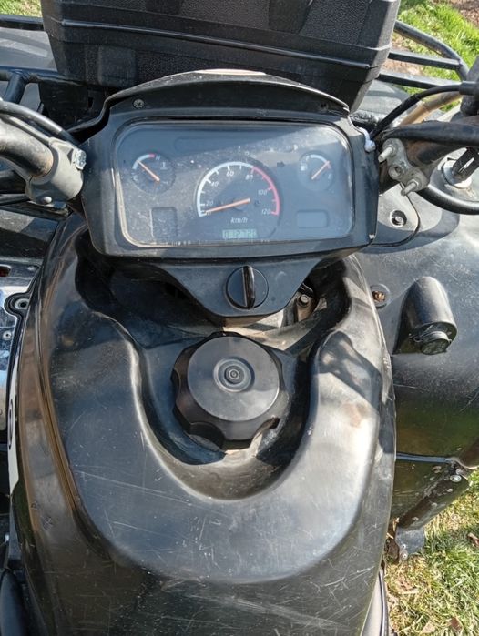 Vand sau schimb cu linhai 300 4x4 cu diferenta