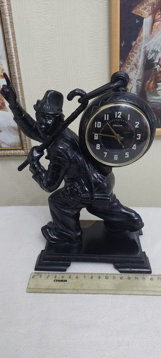 Продам часы настольные