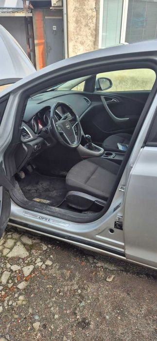 Opel Astra J 2011 1.7 cdti 125hp на части