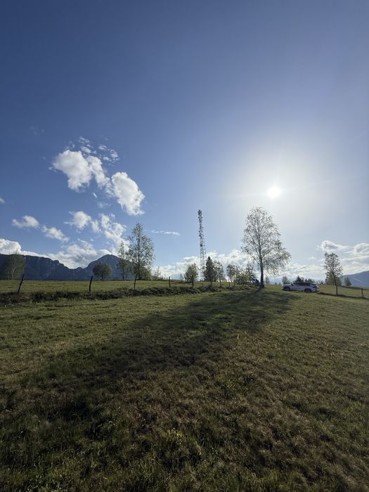 Teren cu vedere panoramica de excepție în Poiana Mărului – Brașov