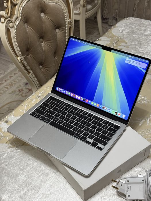 MacBook AIR 13 M4